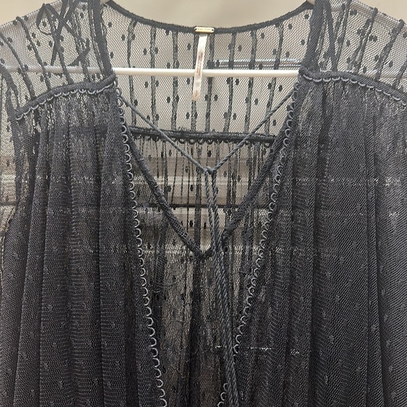 EUC Free People Sheer Black Blouse; Size S - Picture 6 of 6